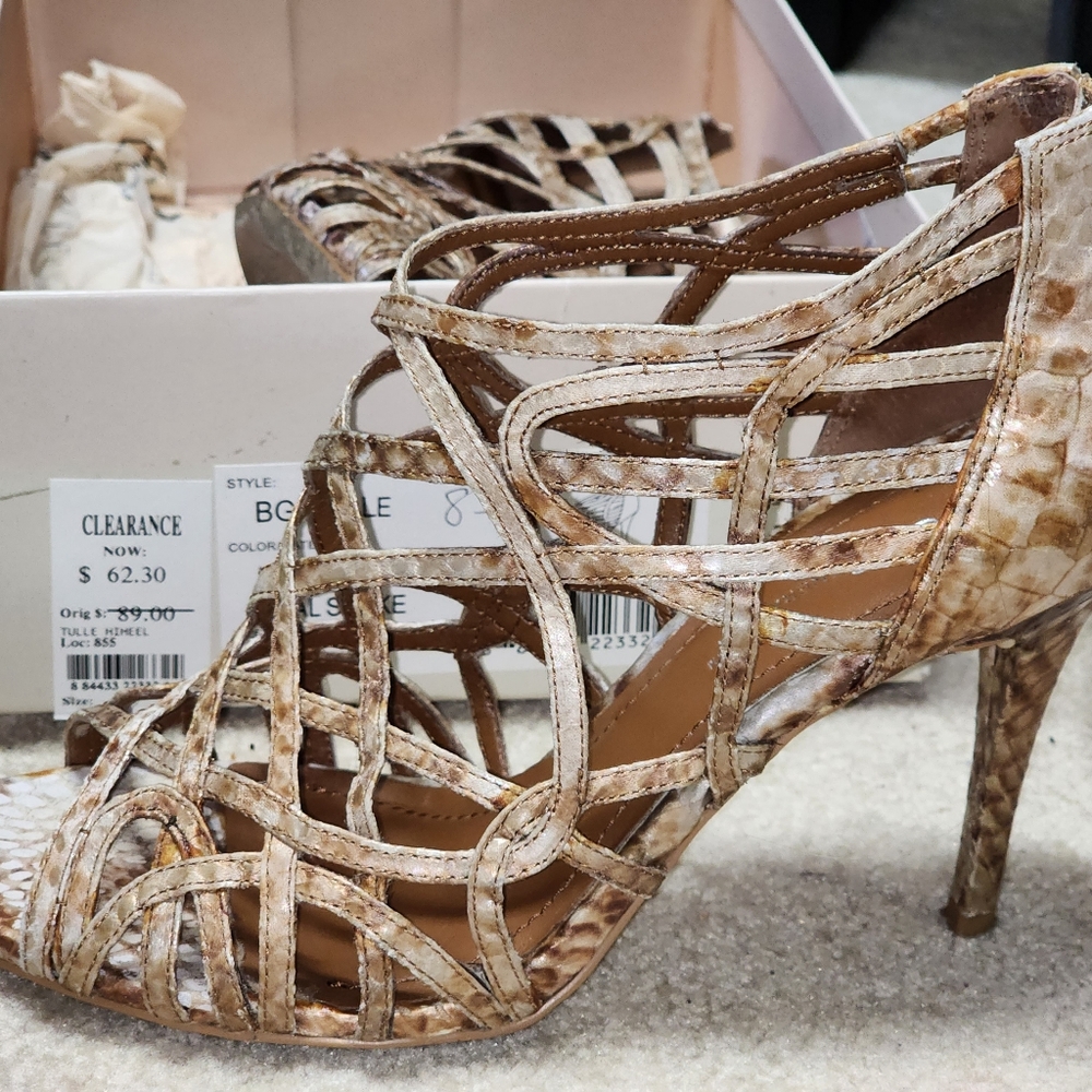 BCBG Shoes 8.0